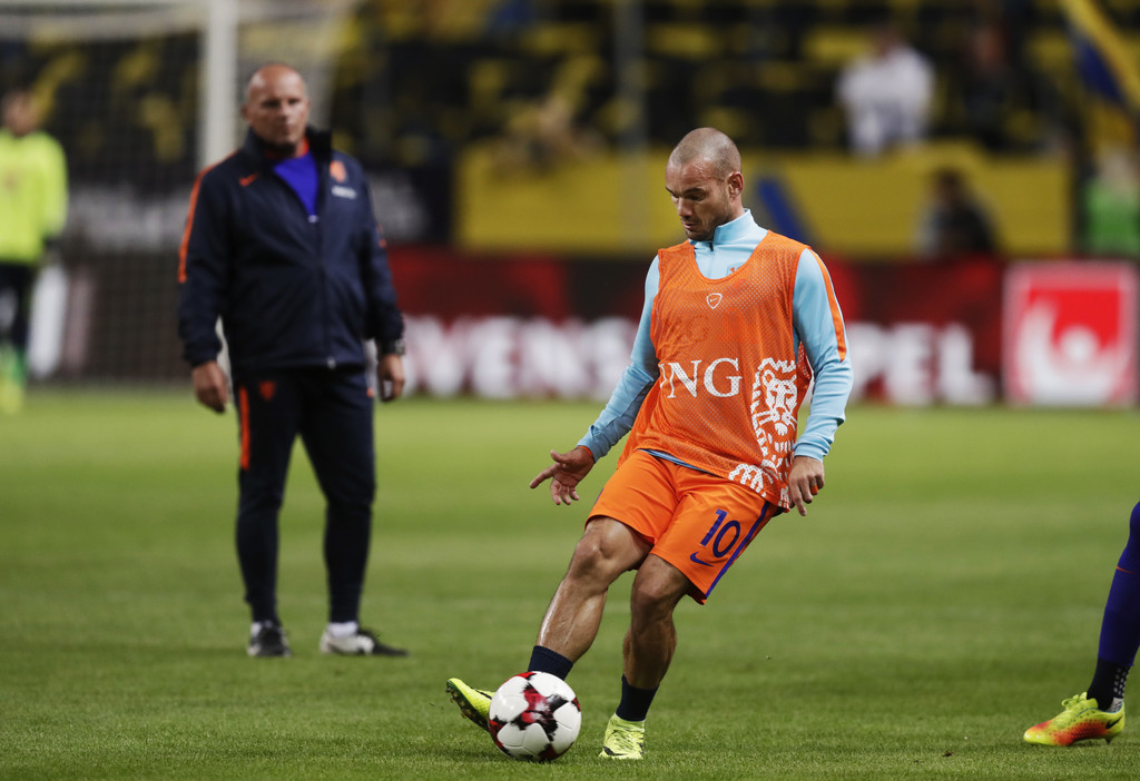 Incidente stradale Sneijder Al-Gharafa ex Inter Qatar