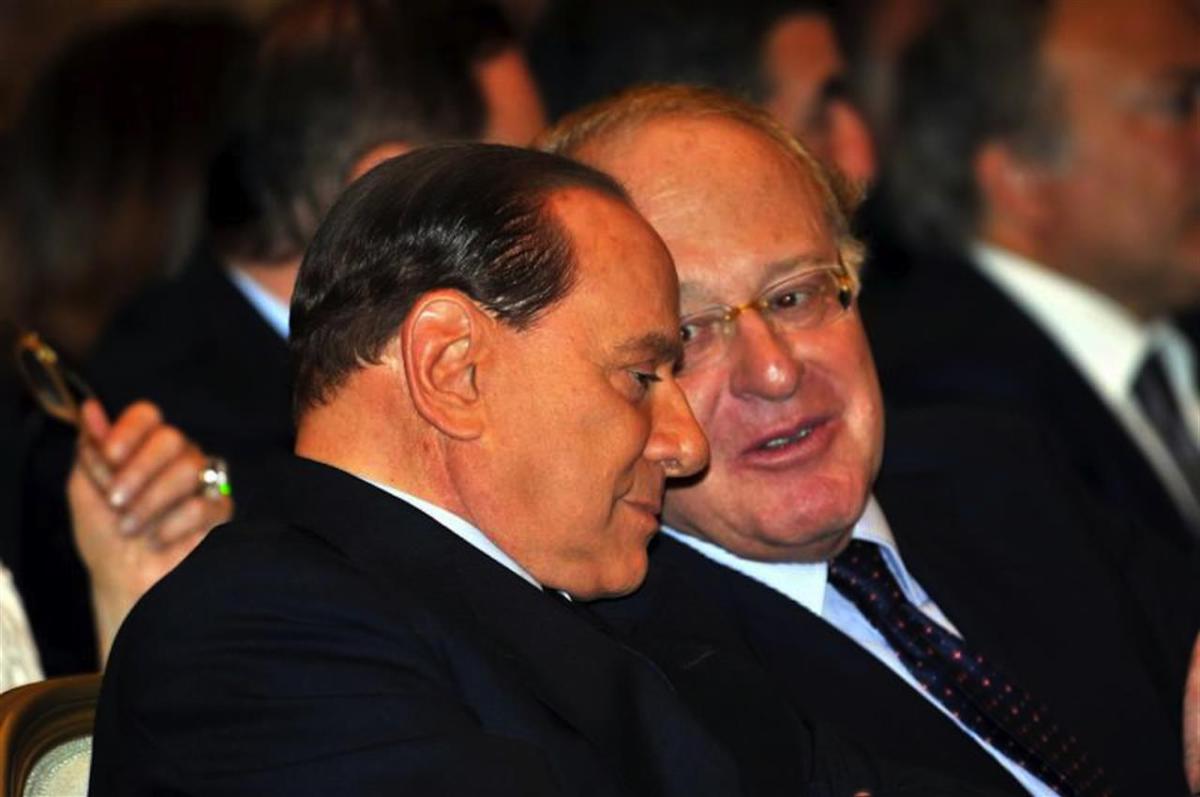 Berlusconi sulla cessione del Milan: si difende dalle accuse