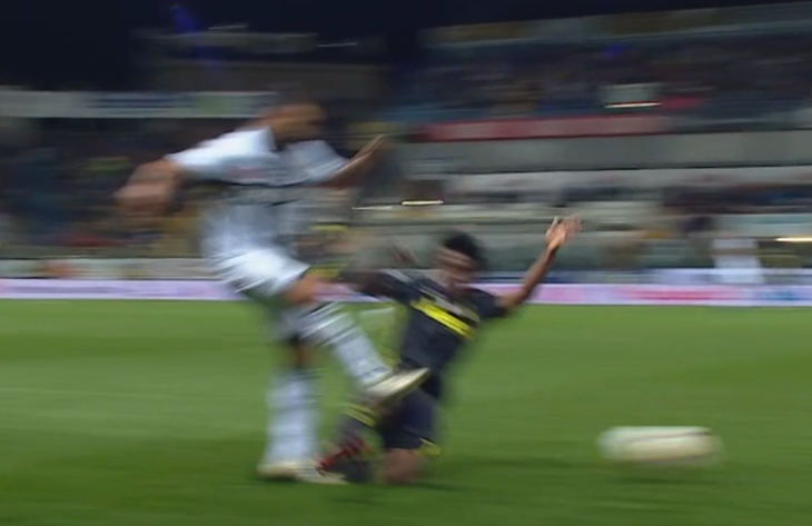 Moviola Parma Juventus fallo Pjanic Cuadrado