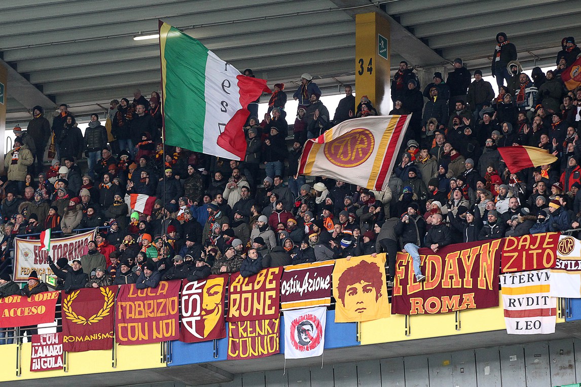Roma giocatori fischiati tifosi partita contro Bologna