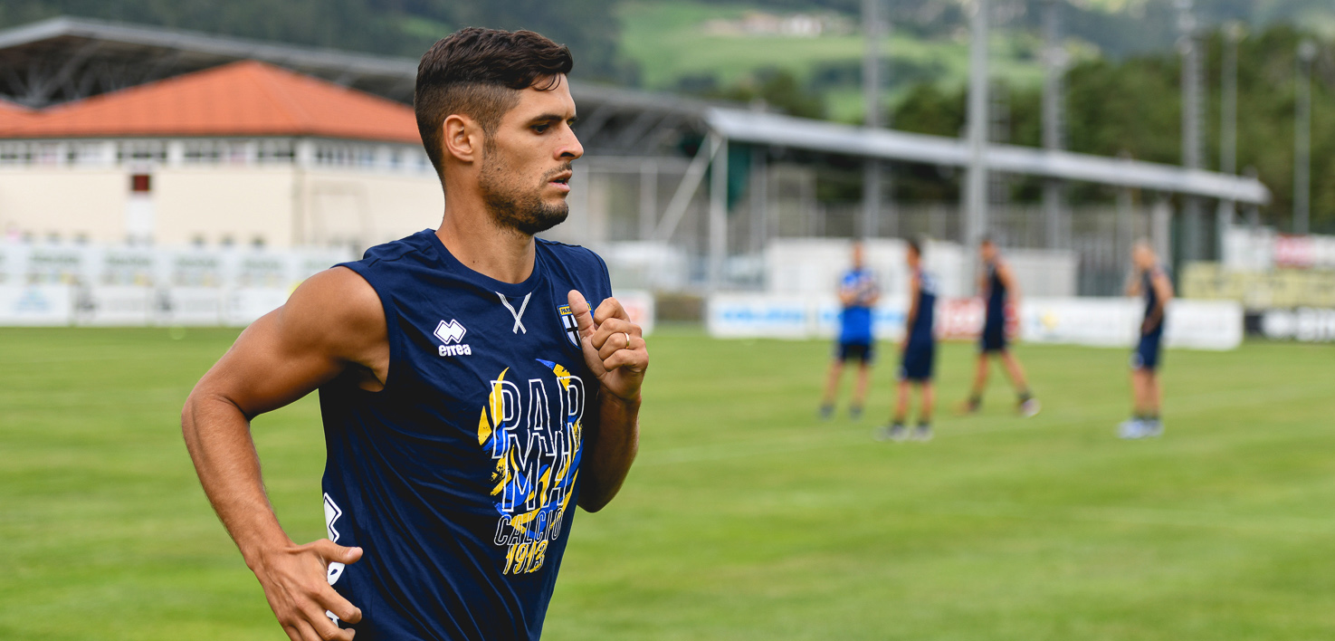Parma infortunio Laurini: dovrà stare a riposo una settimana
