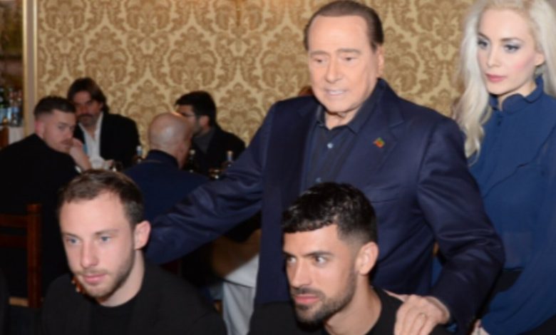 Silvio Berlusconi alla cena di squadra del Monza